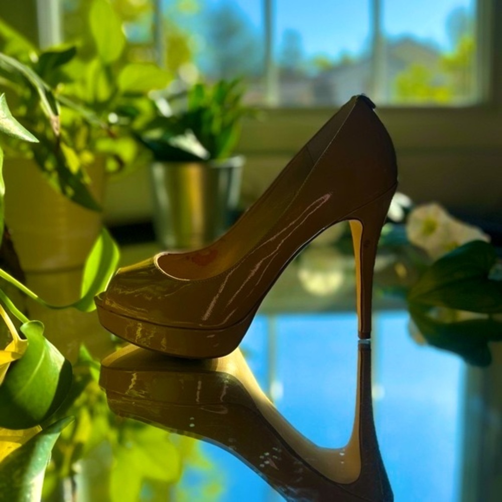 Michael Michael Kors Patent Leather Pumps Tan Heels Open Toe Size: 7M​​​ - Picture 3 of 16